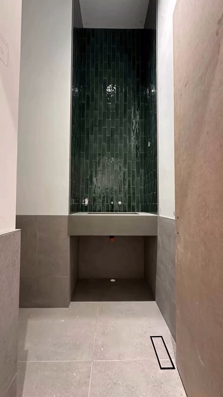 Custom Shower Detail — Diamond Tiling