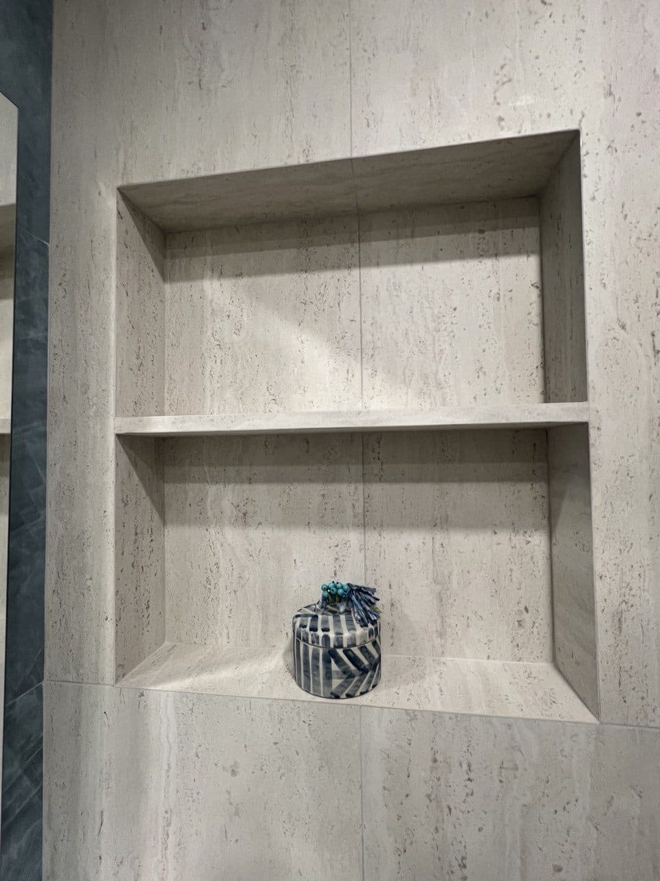 Minimalist Slab Niche — Porcelain Slabs in Yorkville, Toronto