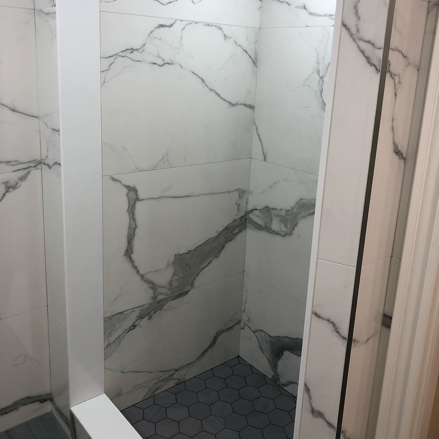 Large-Format Marble Slab Shower — Porcelain Slabs in Rosedale, Toronto